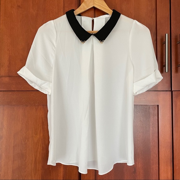 Kerri Tops - White Blouse with Embellished Collar Size Small